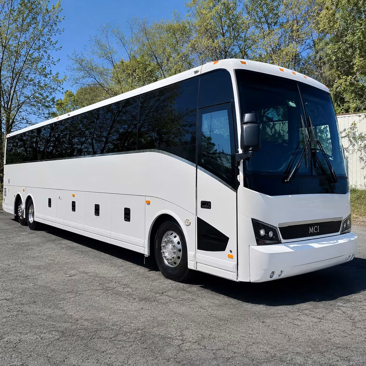 heading to shoreline amphitheatre union city concert bus rentals make it simple