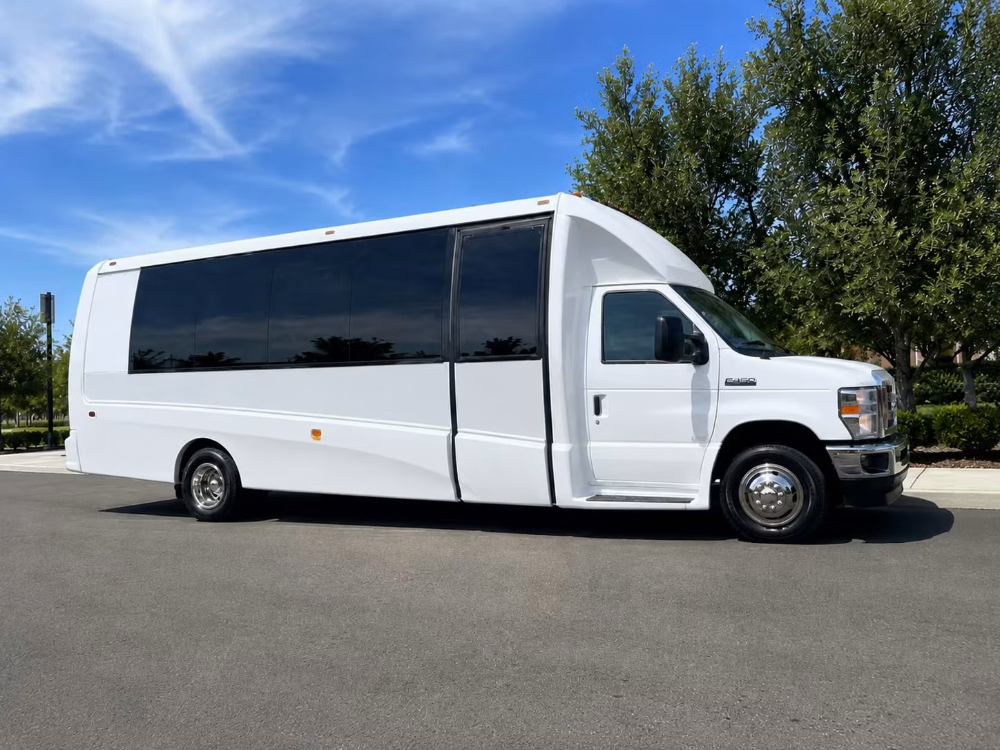 union city 20 passenger minibus rental